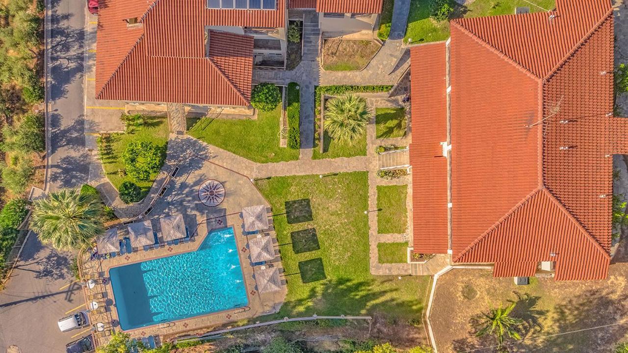 Thea Hotel Posidi Eksteriør billede