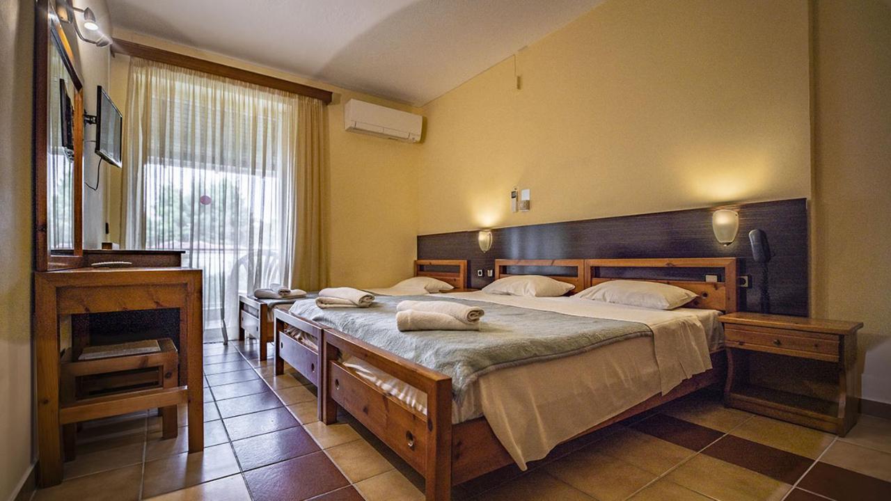 Thea Hotel Posidi Eksteriør billede
